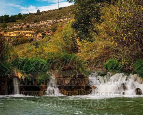 Cascada en el río Júcar en Jorquera