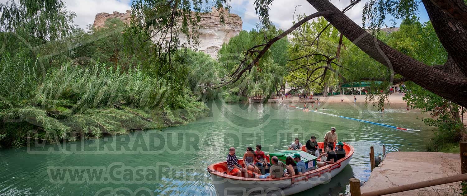 Paseo en barca por el río Júcar en Alcalá del Júcar