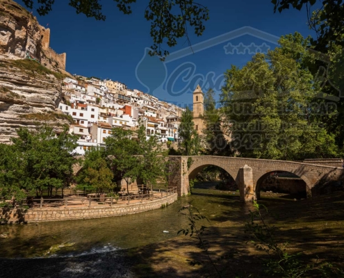 Puente romano sobre el río Júcar en Alcalá del Júcar