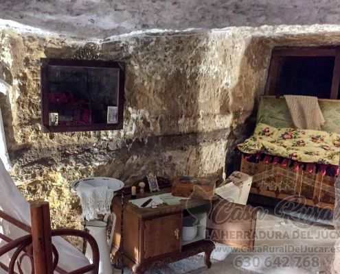 Casa cueva típica de Alcalá del Júcar