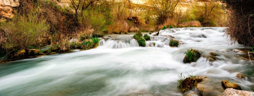 El río Júcar en algúnos tramos muestra una singular belleza