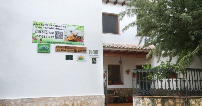Fachada de Casa Rural La Herradura (Alojamiento Recomendado)