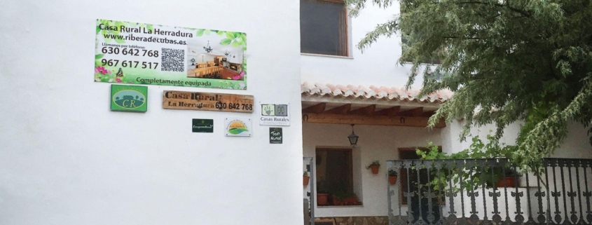 Fachada de Casa Rural La Herradura (Alojamiento Recomendado)