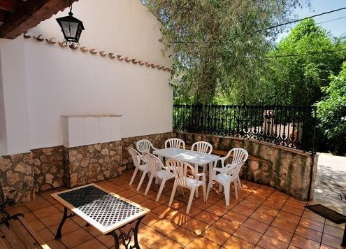 Patio exterior acceso Casa Rural La Herradura del Río Júcar