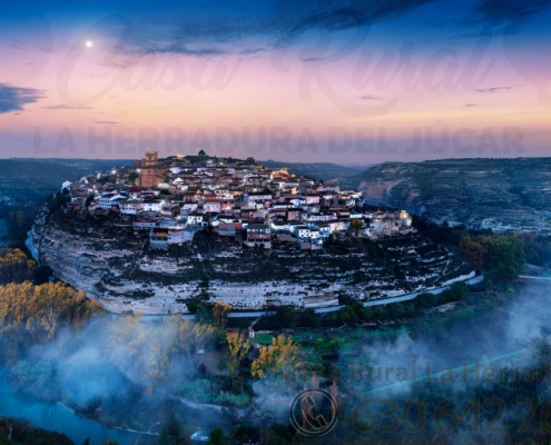 Vista nocturna de Jorquera desde el mirador