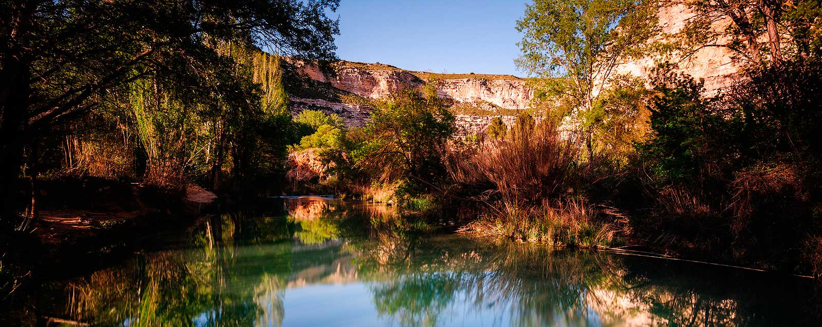 Río Júcara a su paso por Alcozarejos (Jorquera)